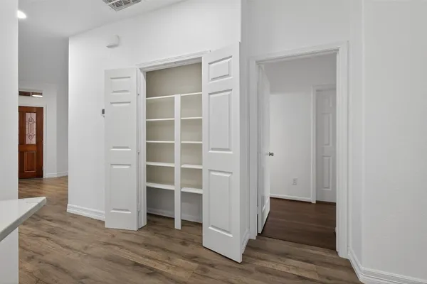$2,600 | 1314 Glenwood Canyon Lane, Houston, TX 77077