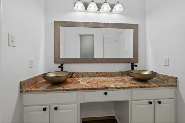 $2,600 | 1314 Glenwood Canyon Lane, Houston, TX 77077