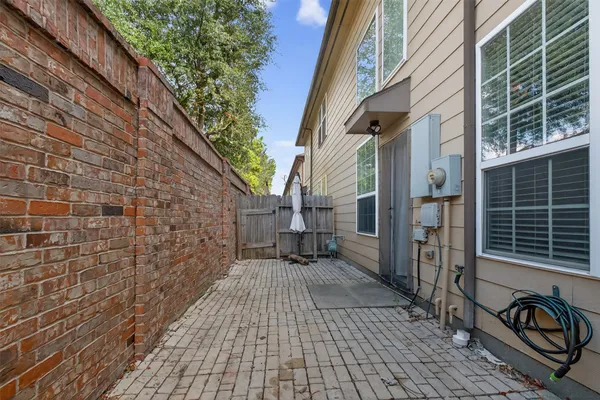$2,600 | 1314 Glenwood Canyon Lane, Houston, TX 77077