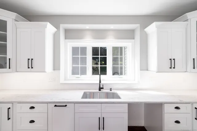 $799,000 | 10 Maple View Trail, Litchfield, CT 06759