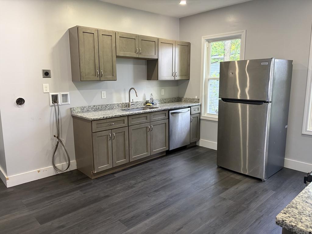 19 Rodney Street, Unit 2 Worcester, MA 01605 - Photo 2 of 5