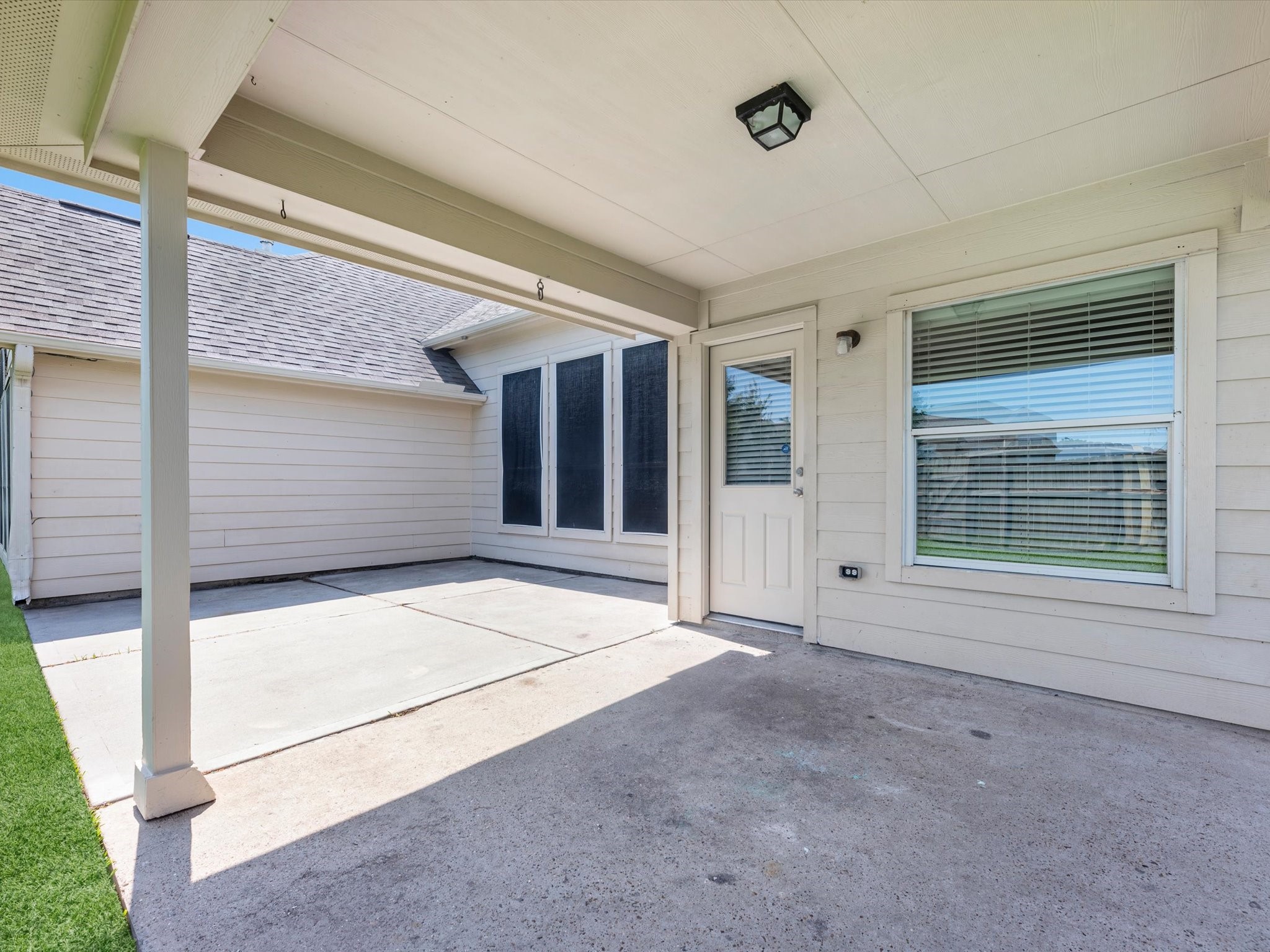 5122 Dripping Spring Avenue Baytown, TX 77523 - Photo 7 of 33