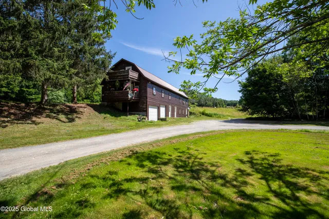 $599,900 | 17564 Highway 22, Berlin, NY 12022