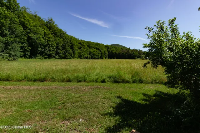 $599,900 | 17564 Highway 22, Berlin, NY 12022