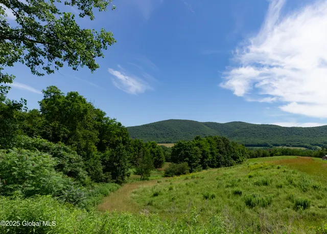 $599,900 | 17564 Highway 22, Berlin, NY 12022