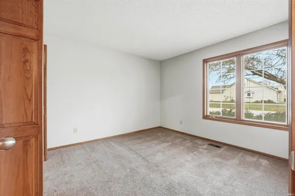 $1,695 | 7455 Montclair Drive, Fort Wayne, IN 46804