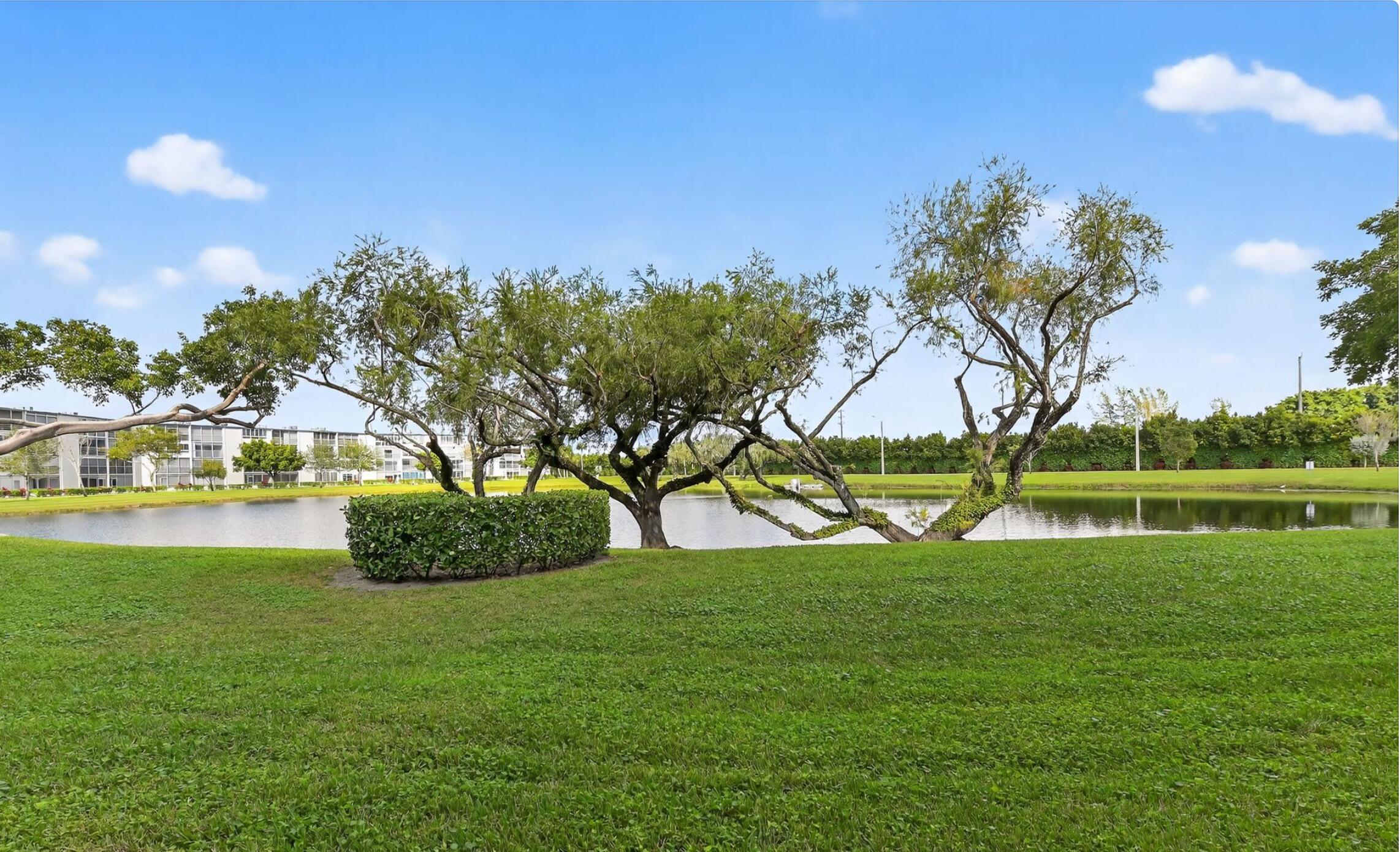 2012 Hythe A, Unit 2012 Boca Raton, FL 33434 - Photo 10 of 15