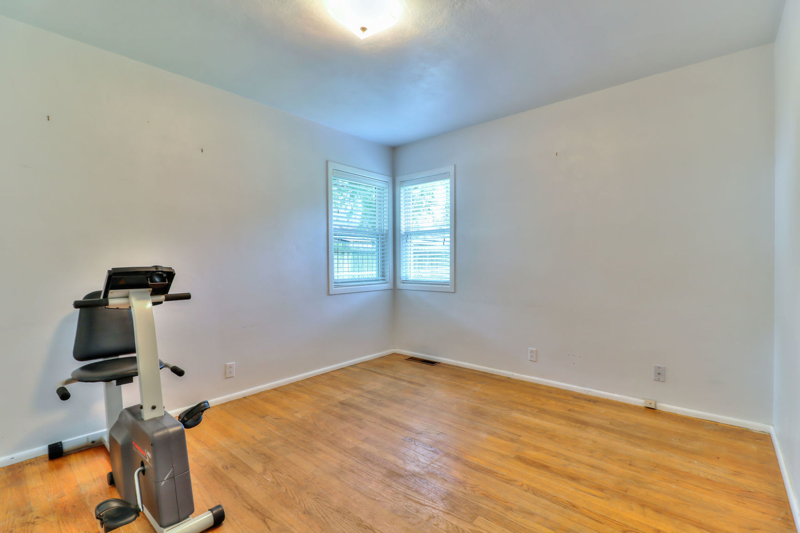 1602 Sheridan Road Champaign, IL 61821 - Photo 18 of 39