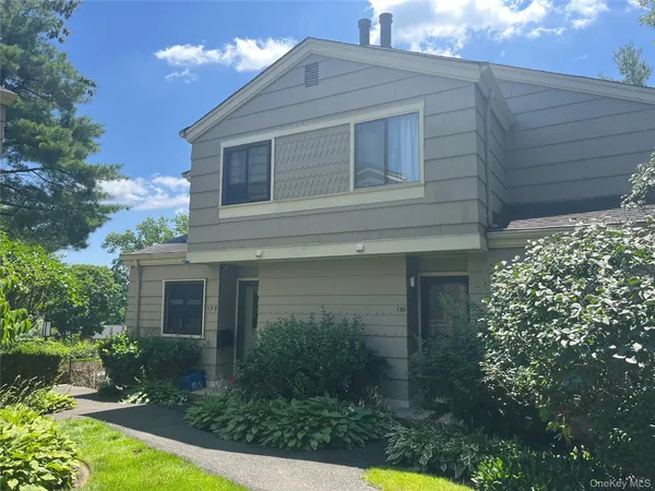$439,000 | 158 Branchwood Lane, Nanuet, NY 10954