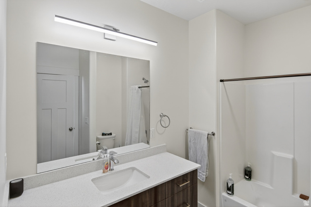 2811 South Orch Hl Lane Perry, UT 84302 - Photo 12 of 18 Primary bathroom