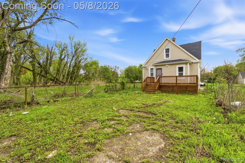 3869 Harding Street Detroit, MI 48214 - Photo 5 of 36