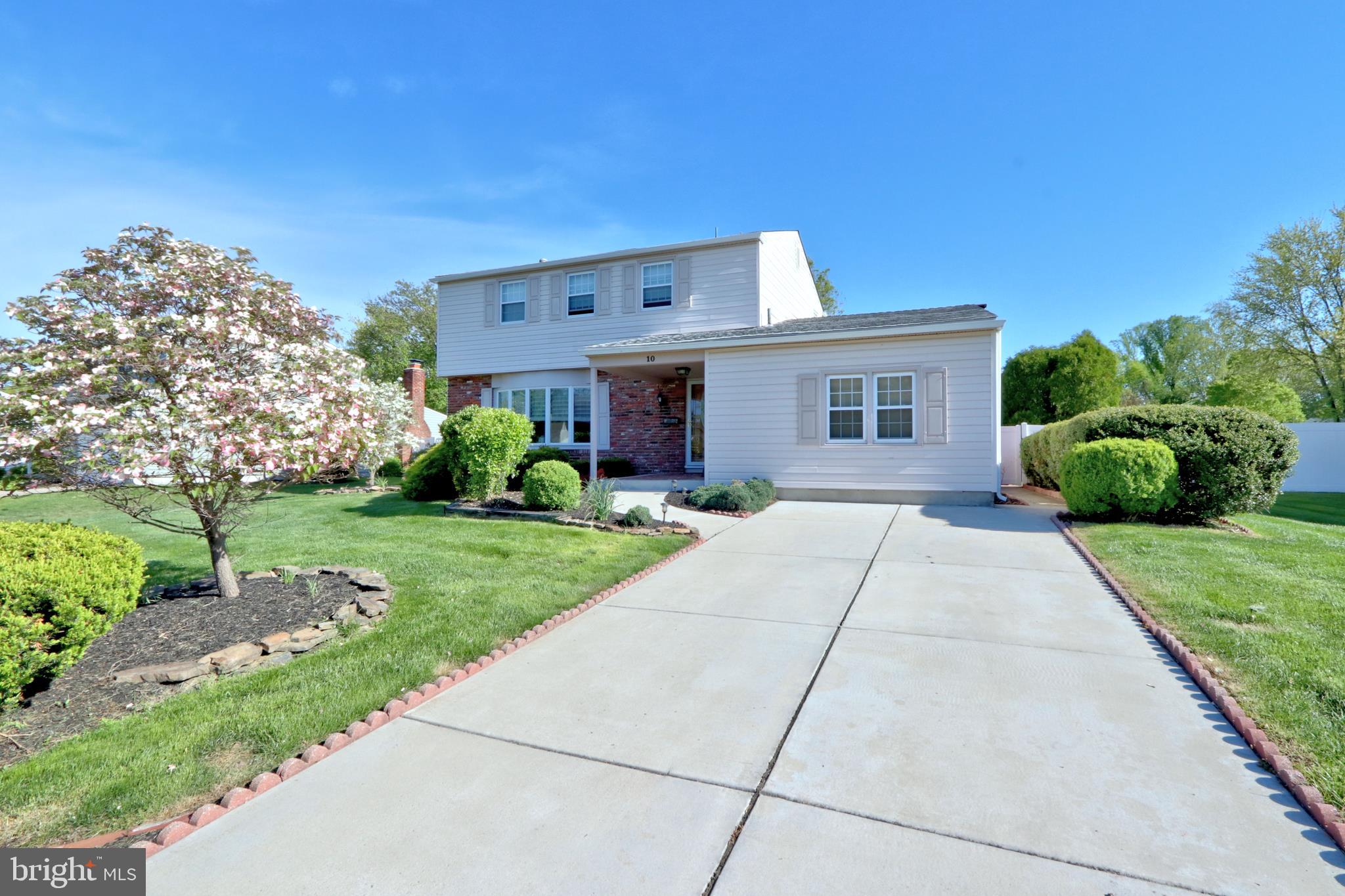 10 Vicksburg Road Laurel Springs, NJ 08021 - Photo 2 of 37