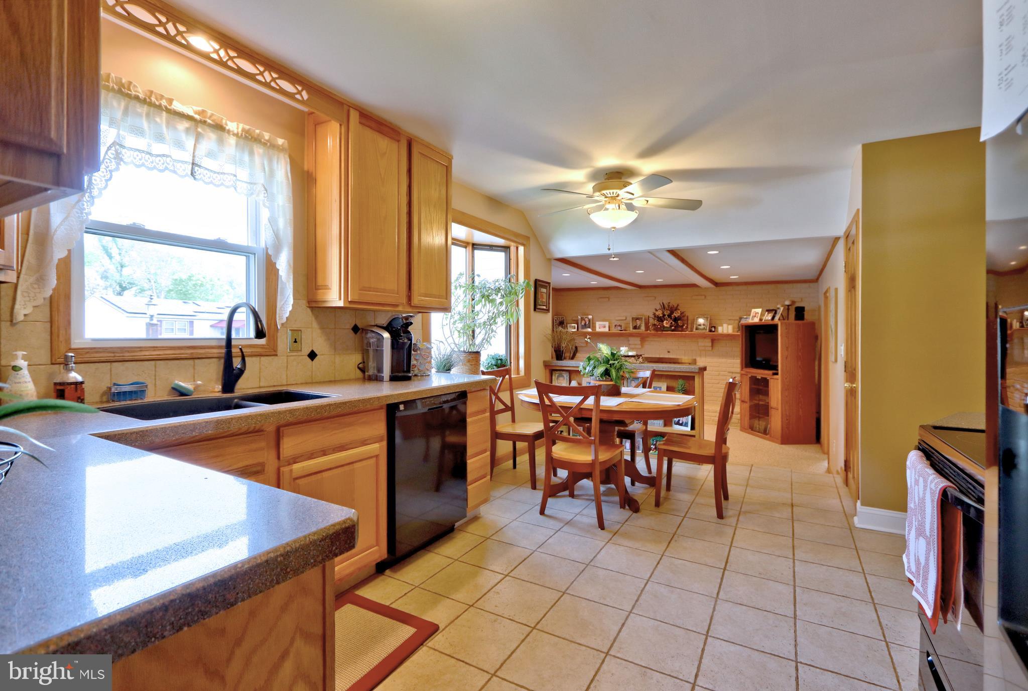 10 Vicksburg Road Laurel Springs, NJ 08021 - Photo 13 of 37 Eat-in Kitchen