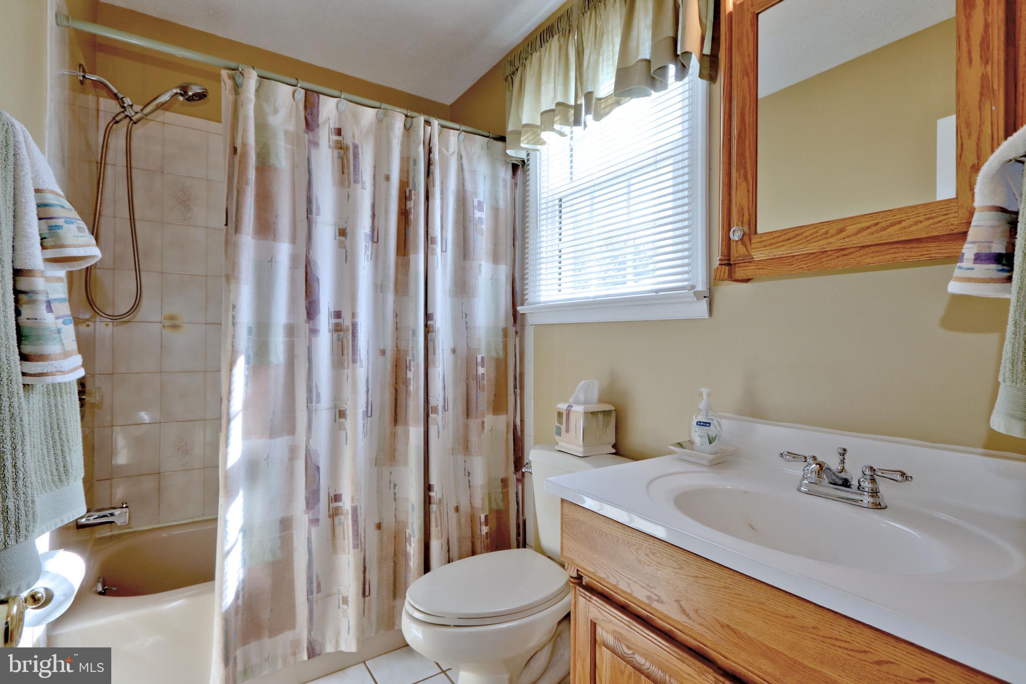 10 Vicksburg Road Laurel Springs, NJ 08021 - Photo 35 of 37 Upstairs Bathroom