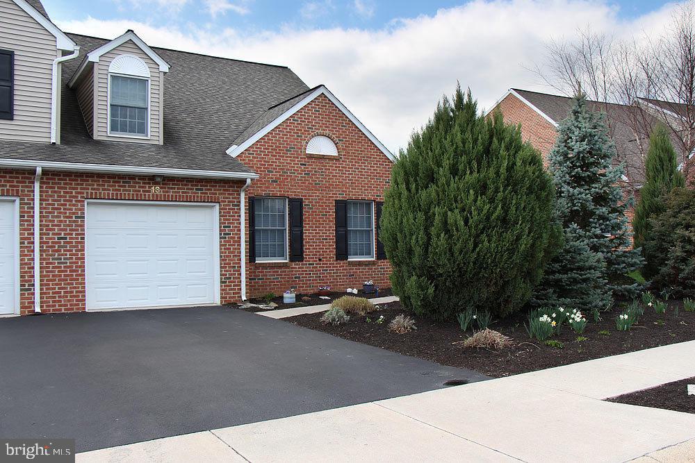 13 Spring Street Mountville, PA 17554 - Photo 1 of 20 Gallery Image 1