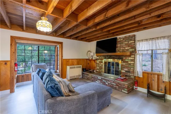 $379,000 | 610 Club House Drive, Twin Peaks, CA 92391