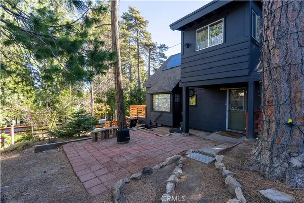 $379,000 | 610 Club House Drive, Twin Peaks, CA 92391