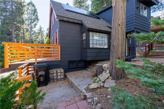 $385,000 | 610 Club House Drive, Twin Peaks, CA 92391