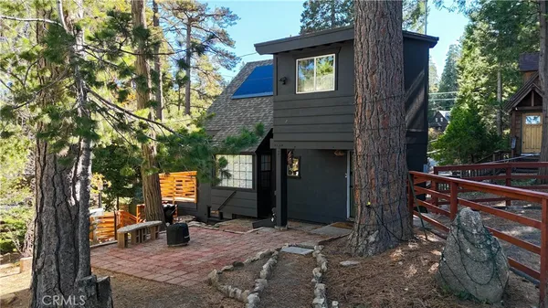 $379,000 | 610 Club House Drive, Twin Peaks, CA 92391