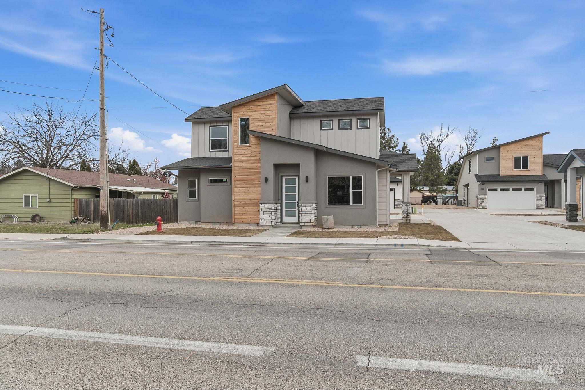 6817 West Ustick Road Boise, ID 83704 - Photo 2 of 37