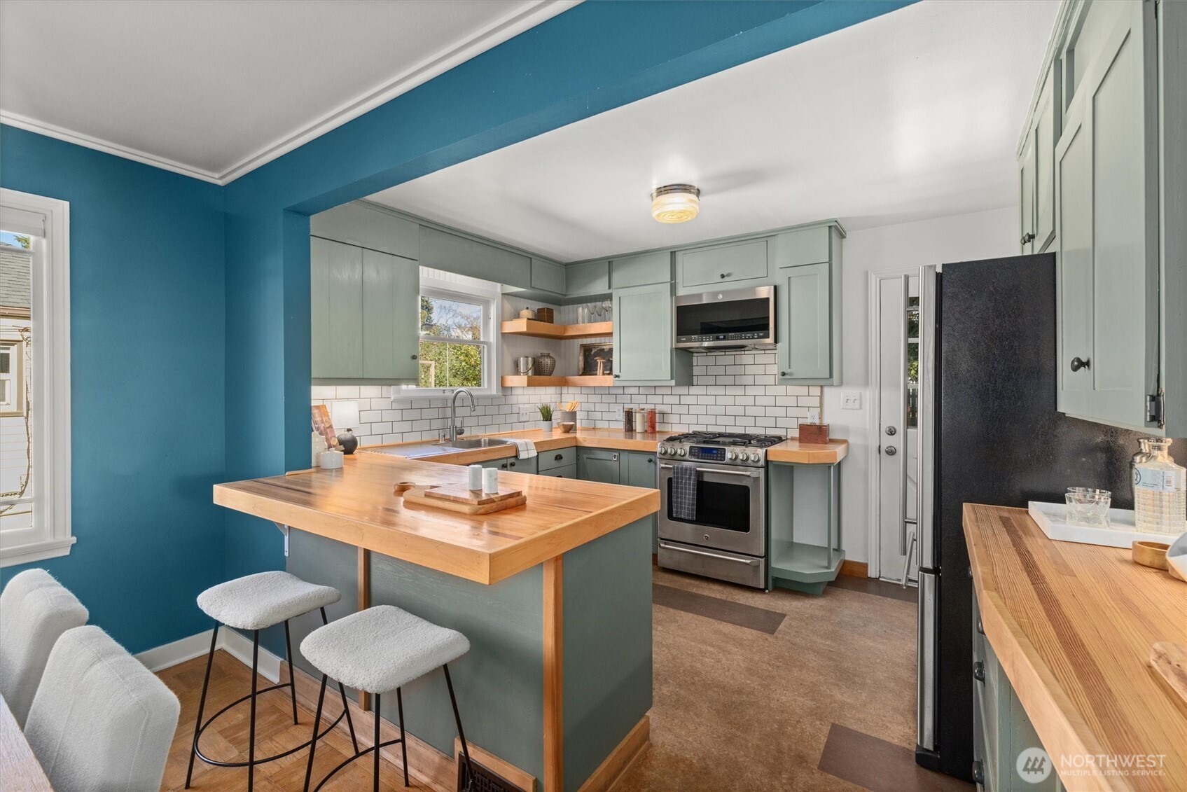 8014 17th Avenue Northwest Seattle, WA 98117 - Photo 11 of 38