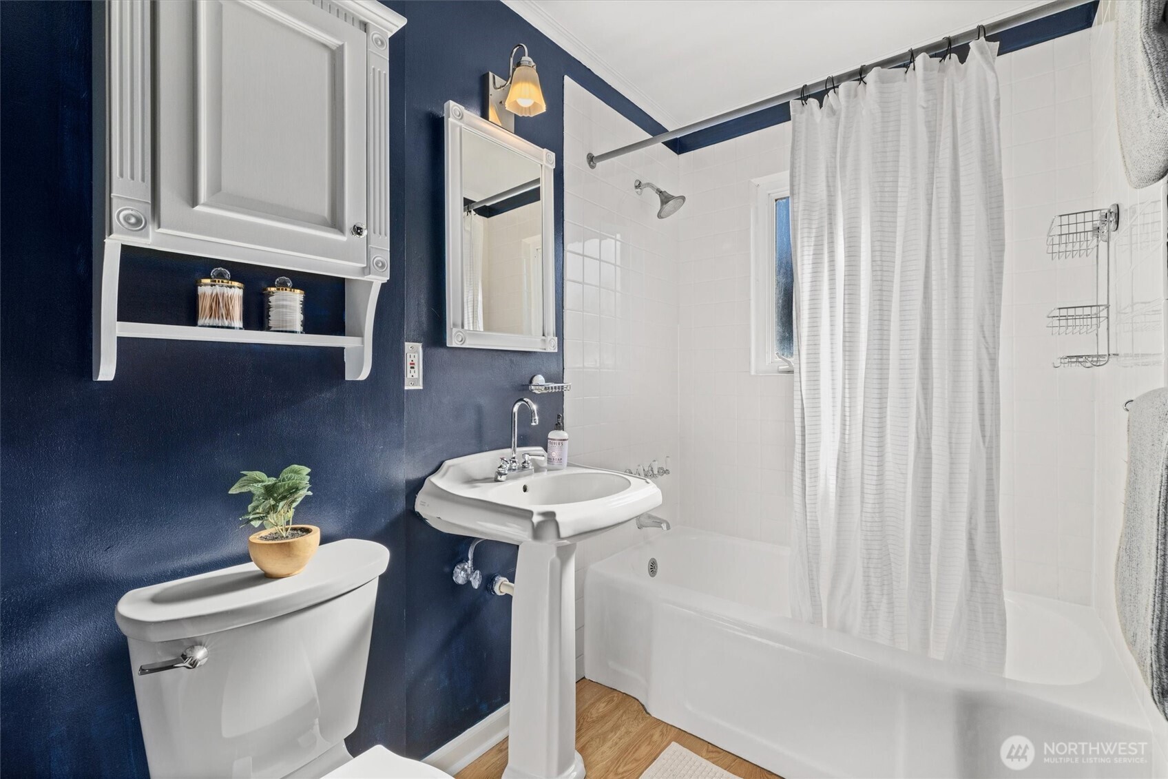 8014 17th Avenue Northwest Seattle, WA 98117 - Photo 17 of 38