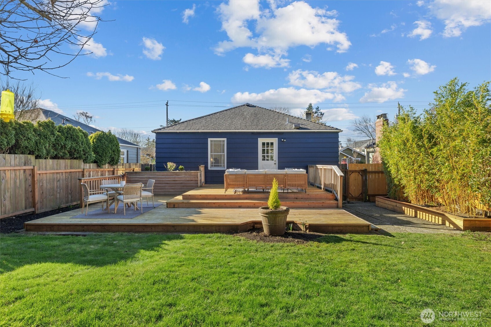 8014 17th Avenue Northwest Seattle, WA 98117 - Photo 19 of 38