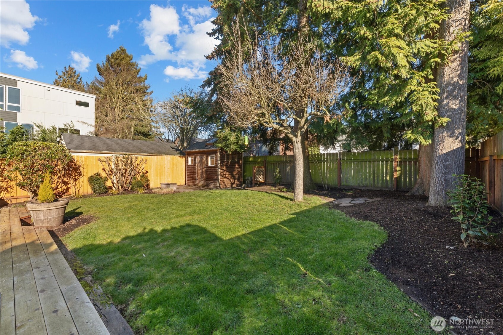 8014 17th Avenue Northwest Seattle, WA 98117 - Photo 24 of 38