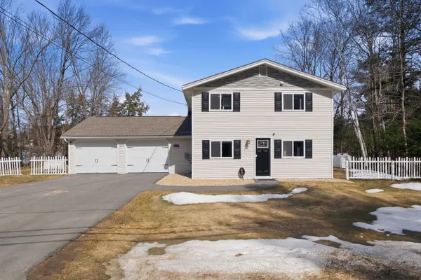 $899,000 | 222 Varney Road, Barnstead, NH 03225