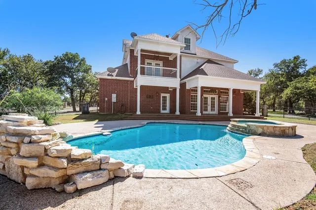 $495,000 | 119 Sugartree Circle, Lipan, TX 76462