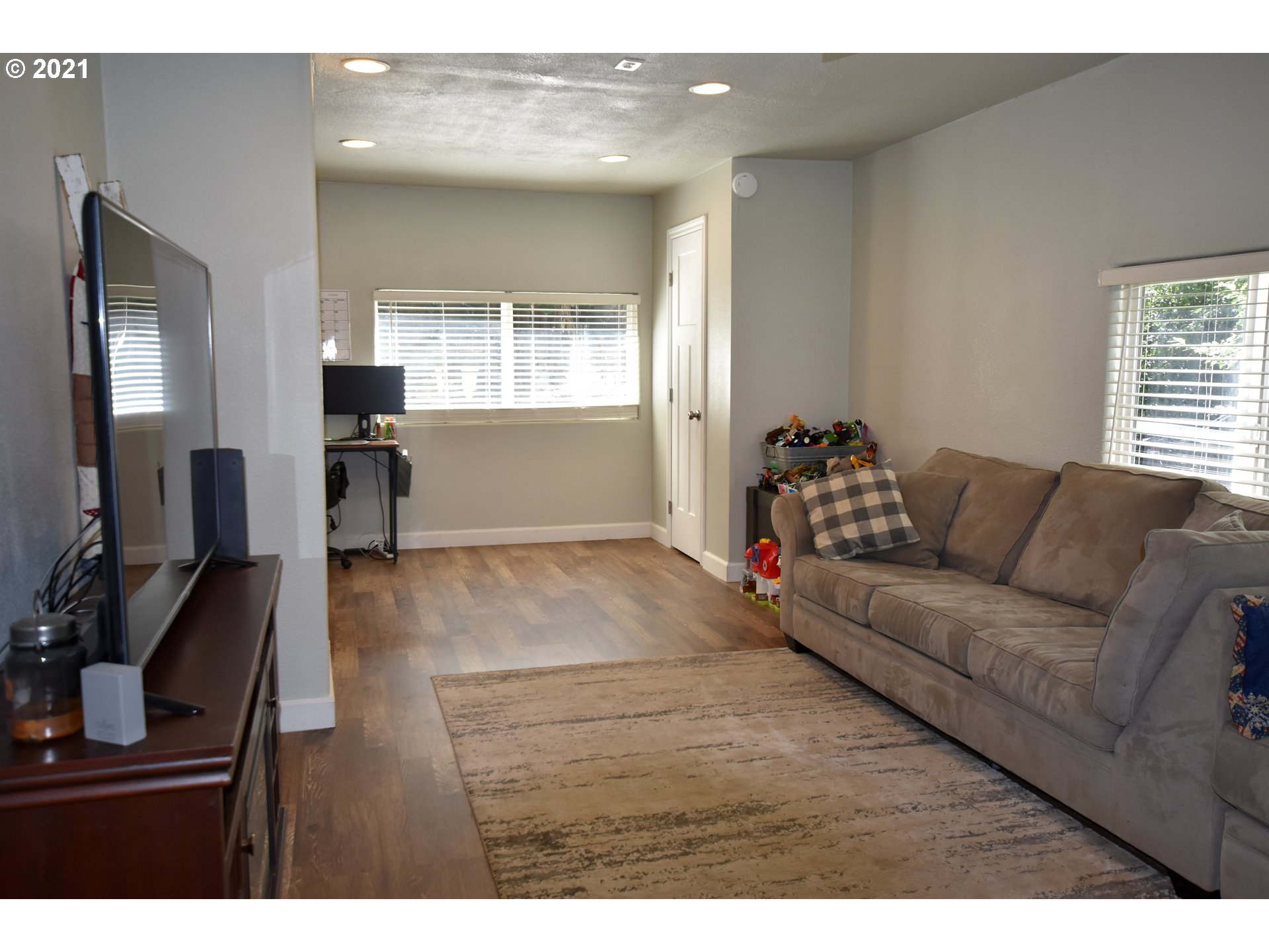 92840 Paschelke Road Marcola, OR 97454 - Photo 6 of 30 Gallery Image 6