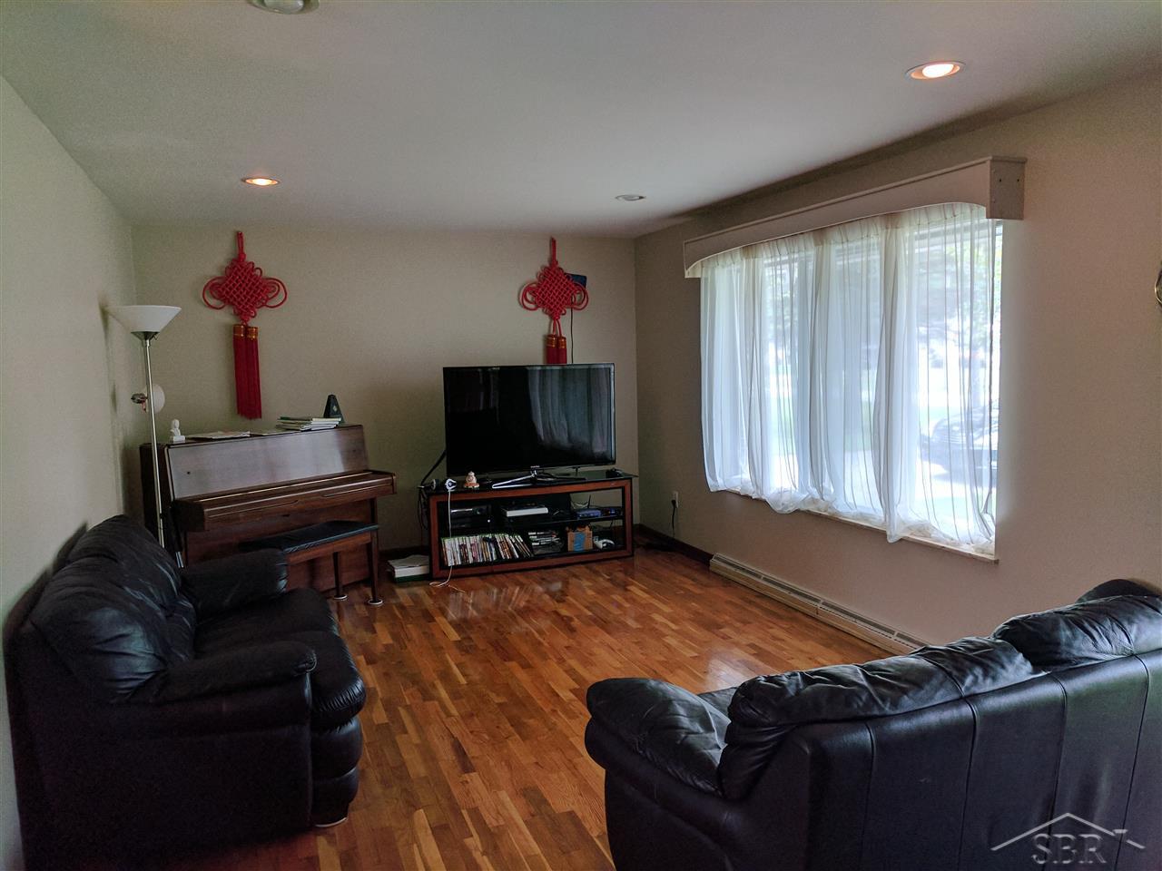 2190 Anderson Road Saginaw, MI 48603 - Photo 6 of 11 31328641-5.JPG