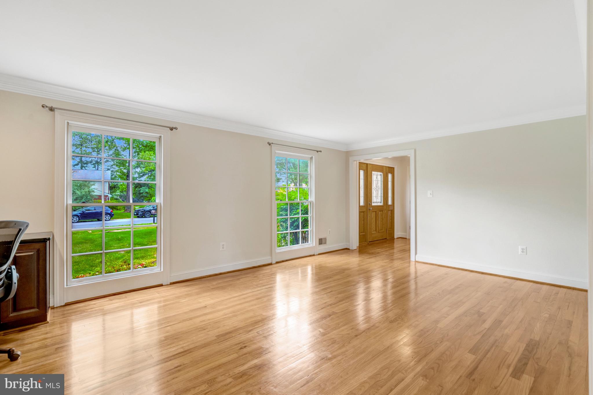 1301 Stone Meadow Way Vienna, VA 22182 - Photo 8 of 48