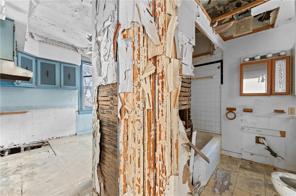 2417 Osgood Street Pittsburgh, PA 15214 - Photo 14 of 28