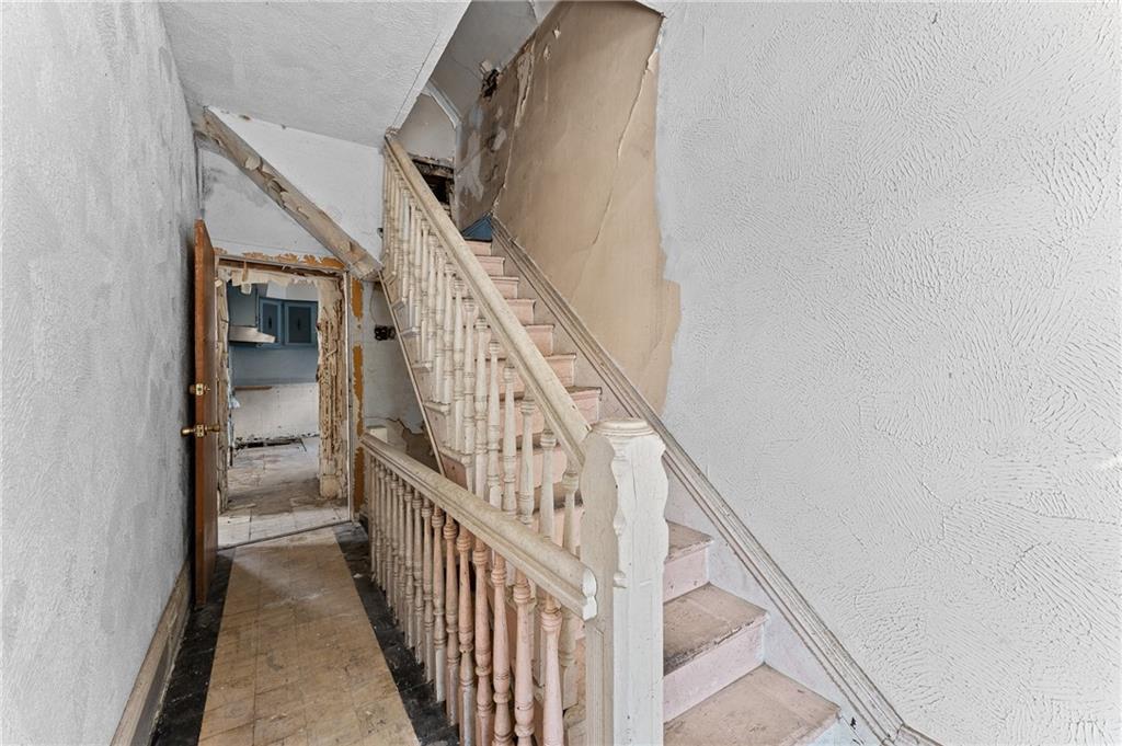 2417 Osgood Street Pittsburgh, PA 15214 - Photo 21 of 28