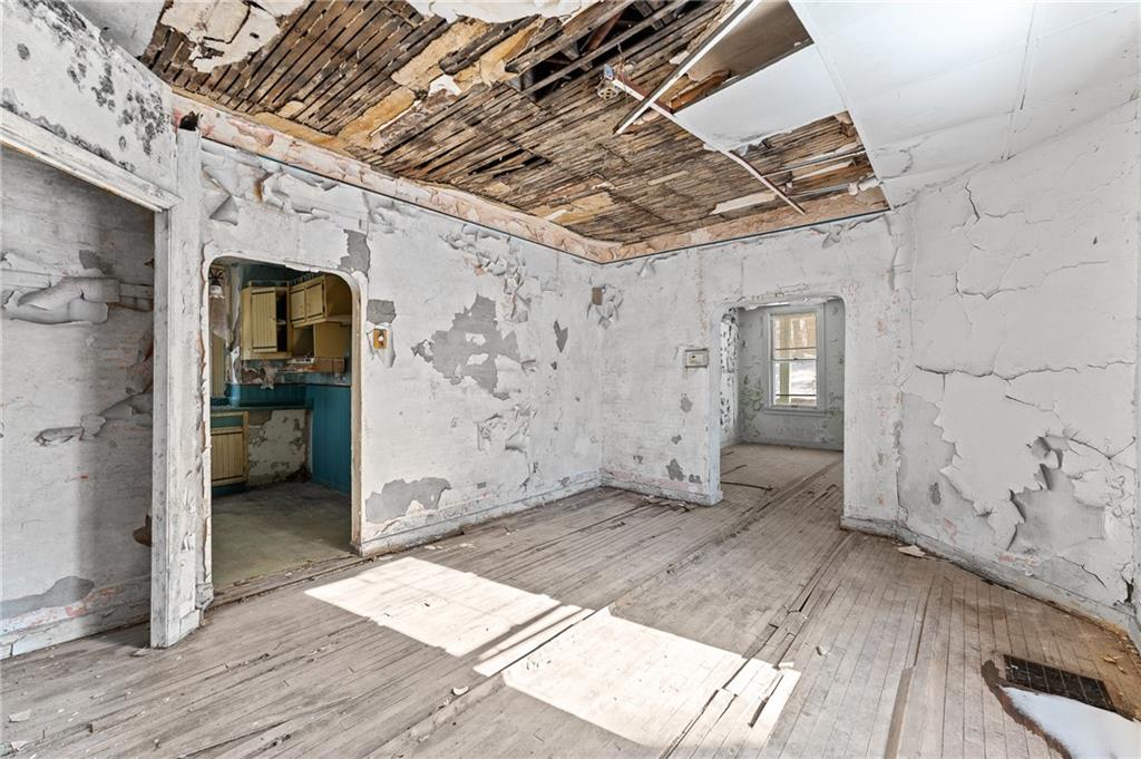 2417 Osgood Street Pittsburgh, PA 15214 - Photo 6 of 28