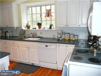 211 Clwyd Road Bala Cynwyd, PA 19004 - Photo 8 of 11 Kitchen