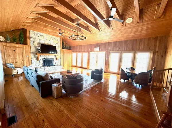 $394,800 | 8023 Highway 62, Washington Court House, OH 43160