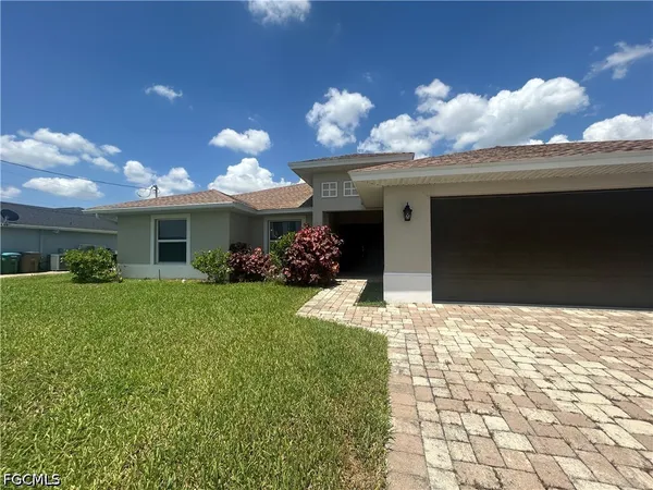 $1,895 | 2412 Northwest 8th Place, Cape Coral, FL 33993