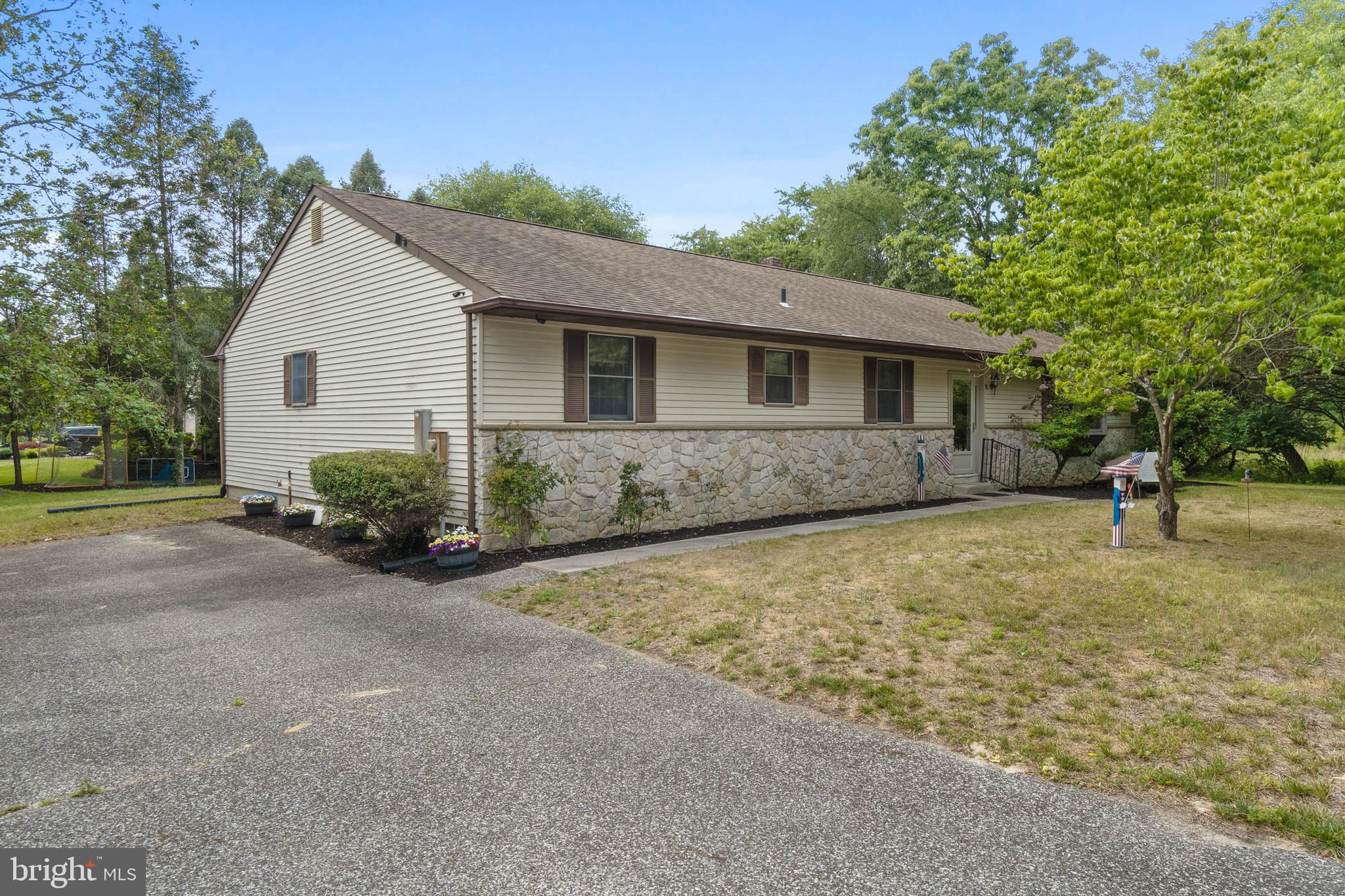35 Dutchtown Road Voorhees, NJ 08043 - Photo 2 of 37 Gallery Image 2