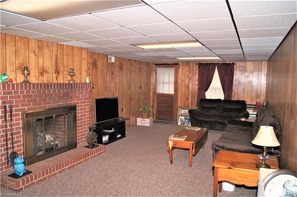 2520 Weymoth Road Winston-Salem, NC 27103 - Photo 17 of 30 Finished basement