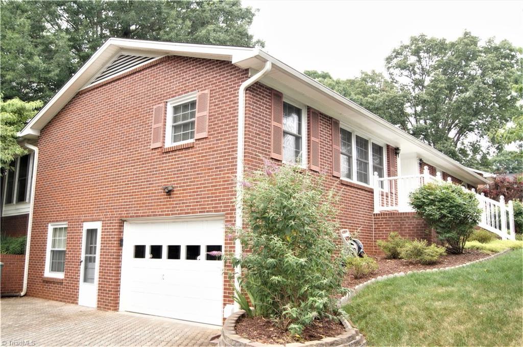 2520 Weymoth Road Winston-Salem, NC 27103 - Photo 27 of 30 Exterior left side of home