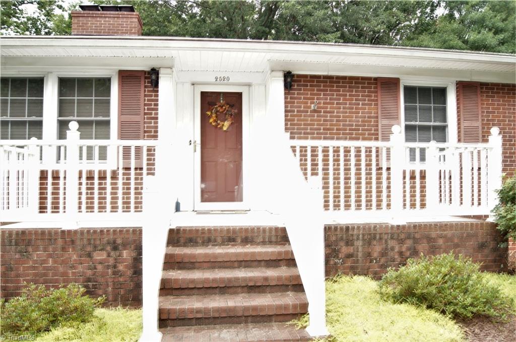 2520 Weymoth Road Winston-Salem, NC 27103 - Photo 30 of 30 Exterior front close up