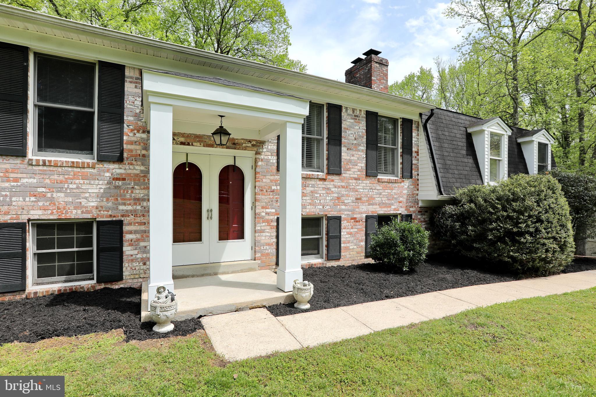 8865 Lowell Road Pomfret, MD 20675 - Photo 4 of 46