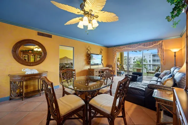 $189,000 | 600 Northeast 2nd Street, Unit 304, Dania Beach, FL 33004