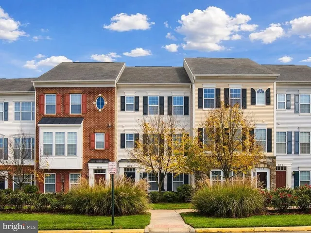 $450,000 | 5027 Potomac Highlands Circle, Triangle, VA 22172