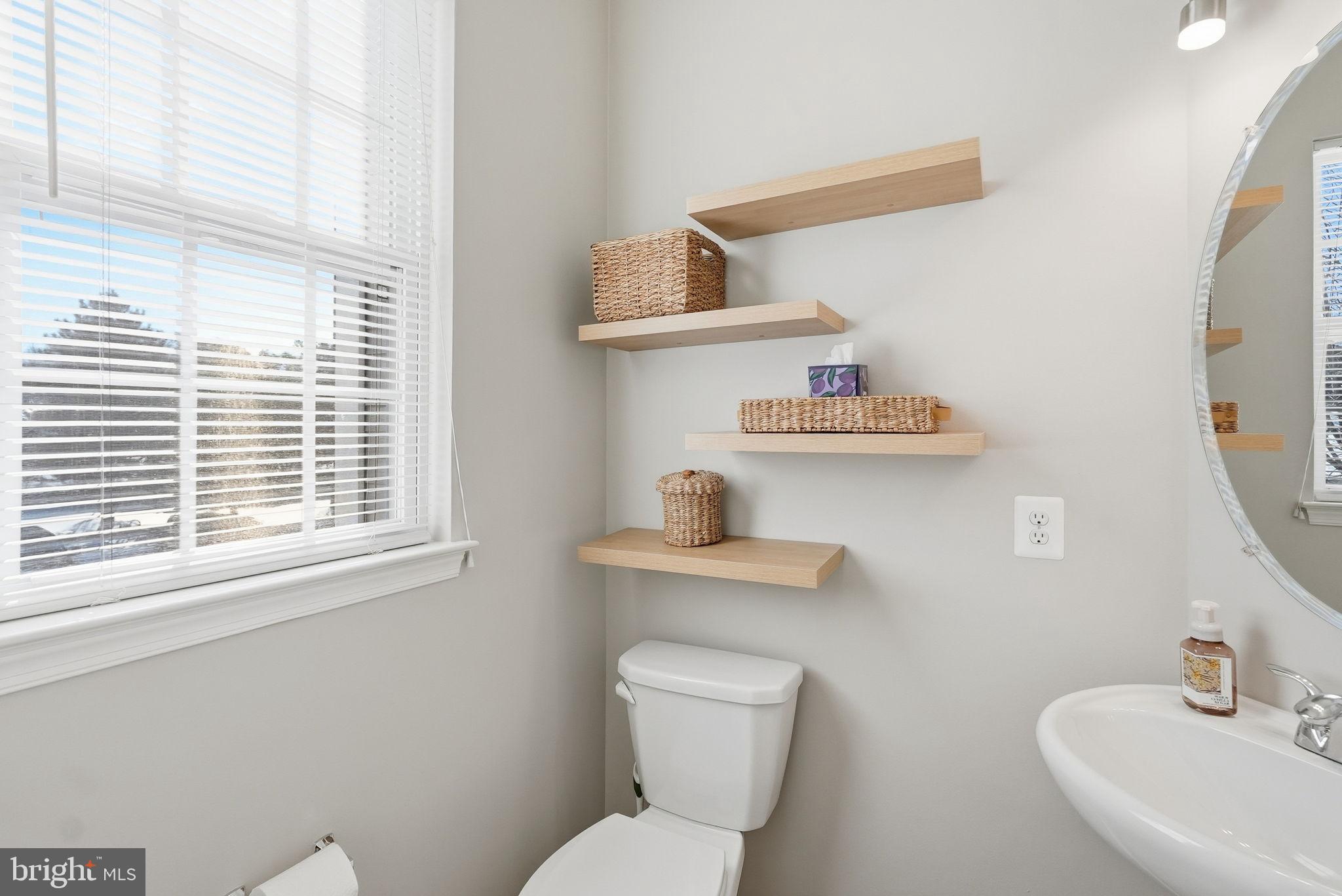 5027 Potomac Highlands Circle Triangle, VA 22172 - Photo 14 of 32 Half Bath on the mail level