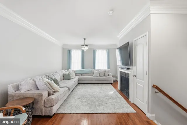 $450,000 | 5027 Potomac Highlands Circle, Triangle, VA 22172