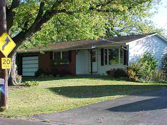 5820 North Hamilton Road Peoria, IL 61614 - Photo 2 of 6 Gallery Image 2