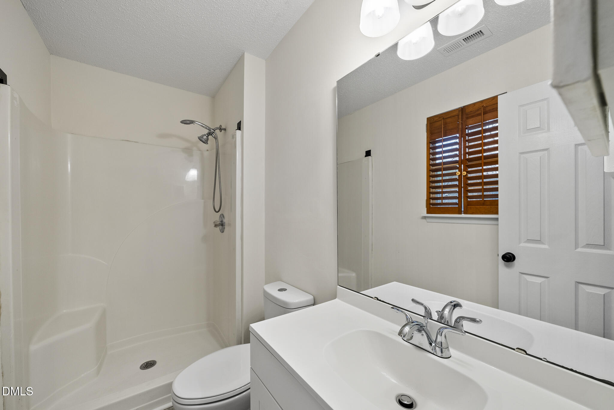 5705 Bashford Crest Lane Raleigh, NC 27606 - Photo 11 of 17 Primary Bath